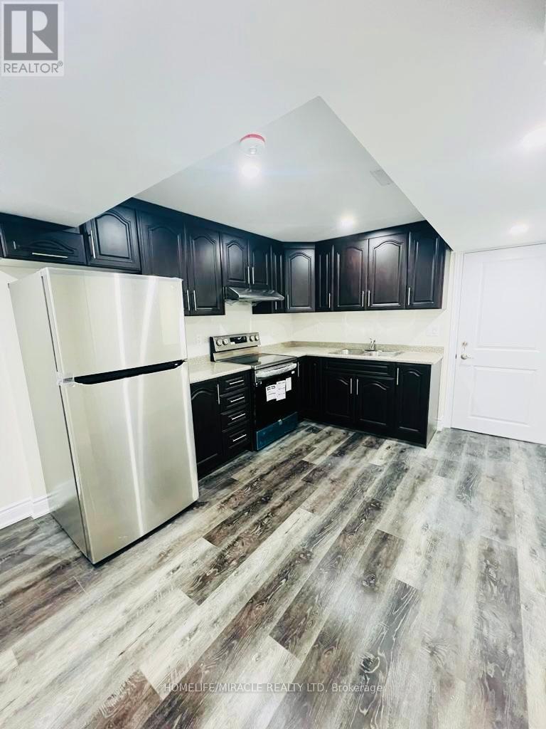 19 Exhibition Crescent, Brampton, Ontario  L7A 4B9 - Photo 11 - W12650596