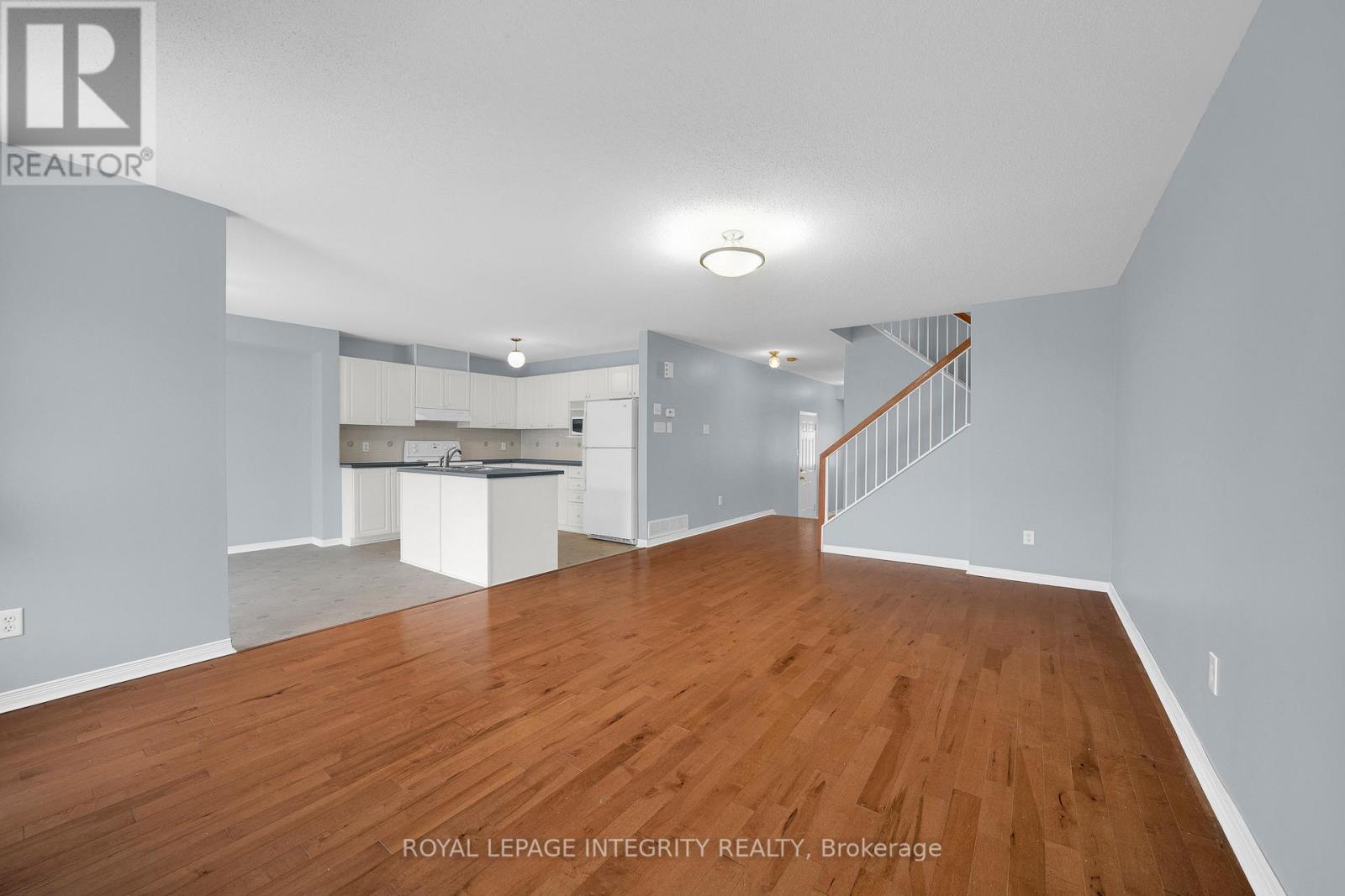 37 Barnstone Drive, Ottawa, Ontario  K2G 6X2 - Photo 7 - X12650636