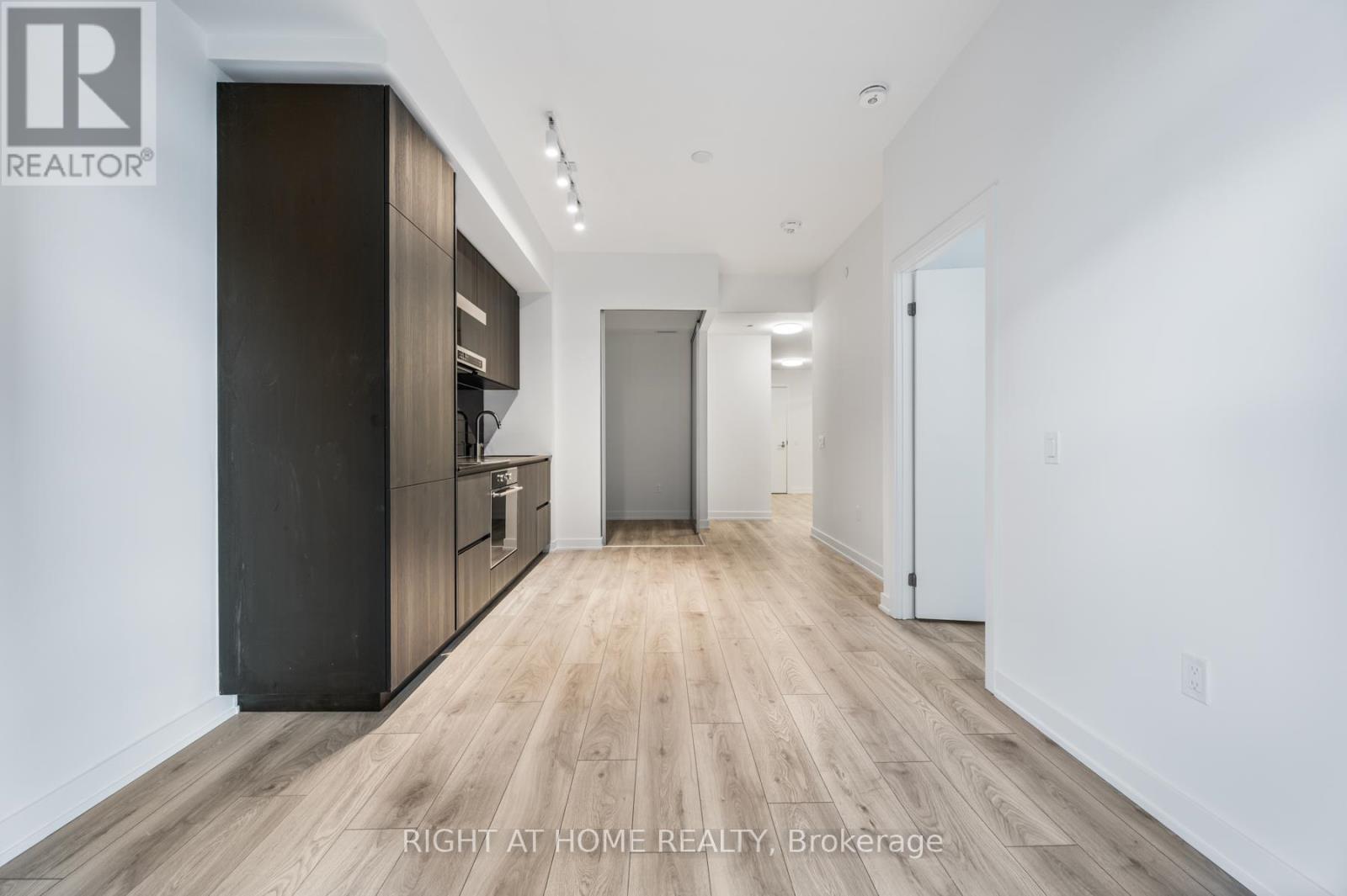 203n - 120 Broadway Avenue, Toronto, Ontario  M4P 0E9 - Photo 13 - C12650614