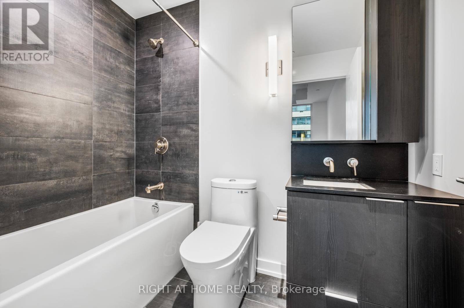 203n - 120 Broadway Avenue, Toronto, Ontario  M4P 0E9 - Photo 18 - C12650614