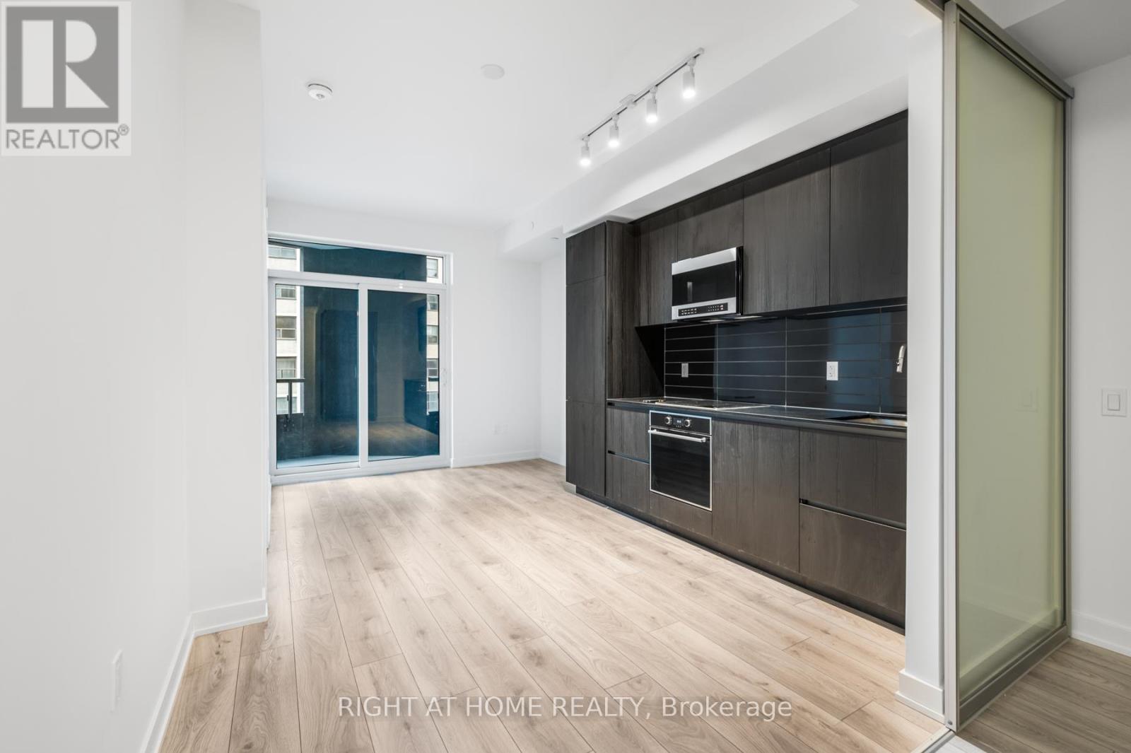 203n - 120 Broadway Avenue, Toronto, Ontario  M4P 0E9 - Photo 3 - C12650614