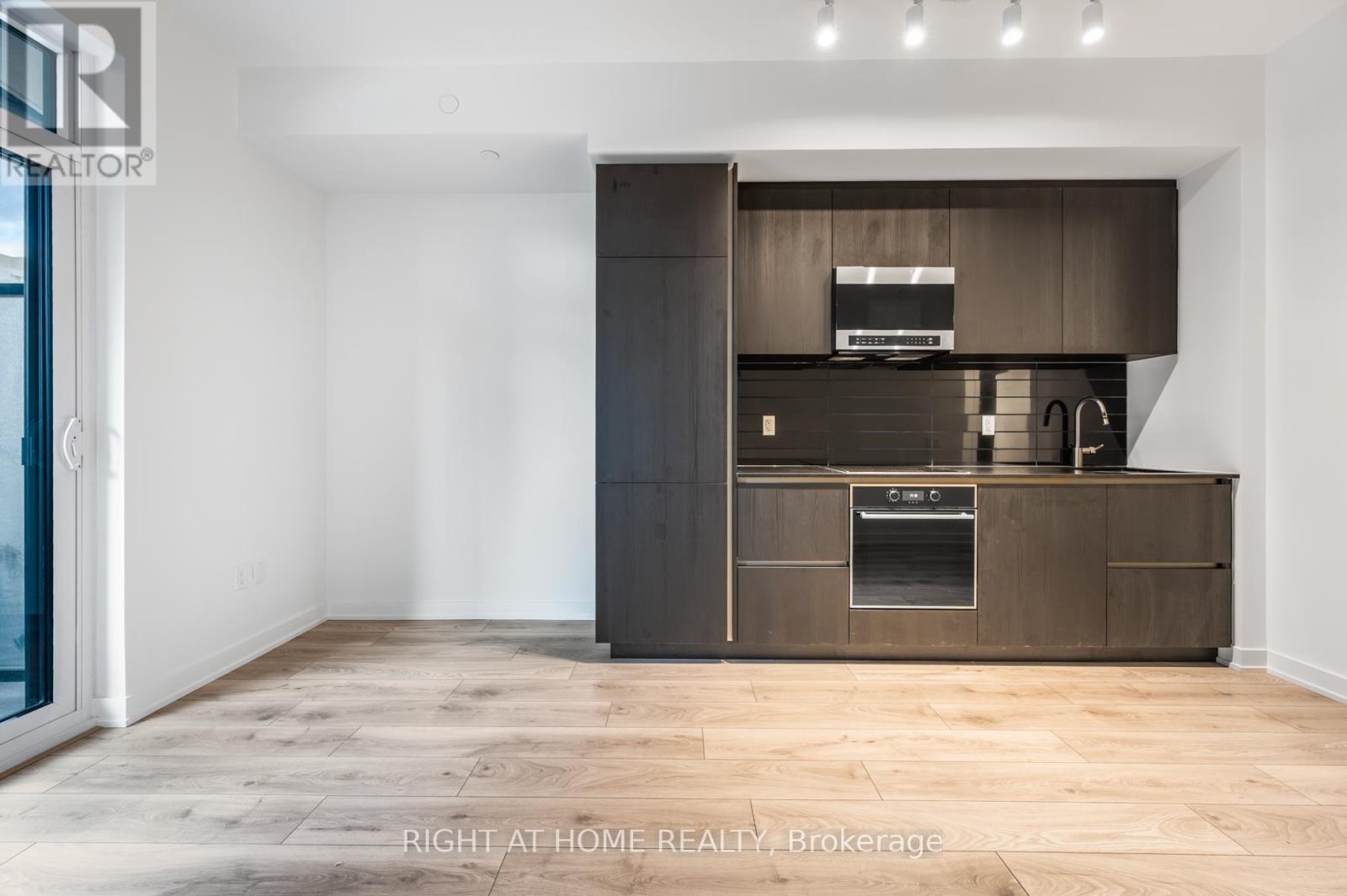 203n - 120 Broadway Avenue, Toronto, Ontario  M4P 0E9 - Photo 9 - C12650614