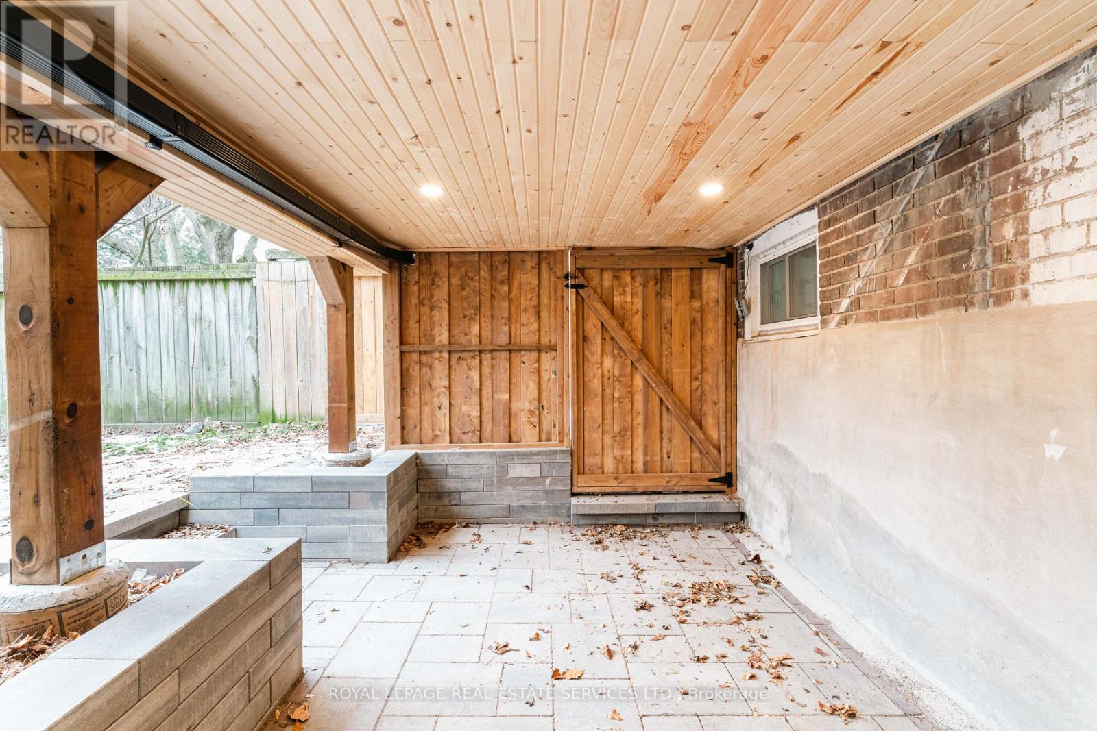 51 Wolverleigh Boulevard, Toronto, Ontario  M4J 1R6 - Photo 15 - E12650634