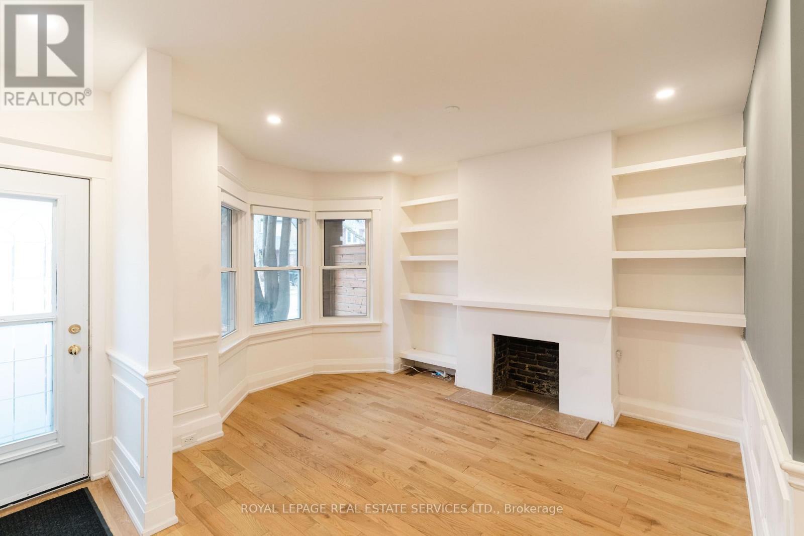 51 Wolverleigh Boulevard, Toronto, Ontario  M4J 1R6 - Photo 8 - E12650634