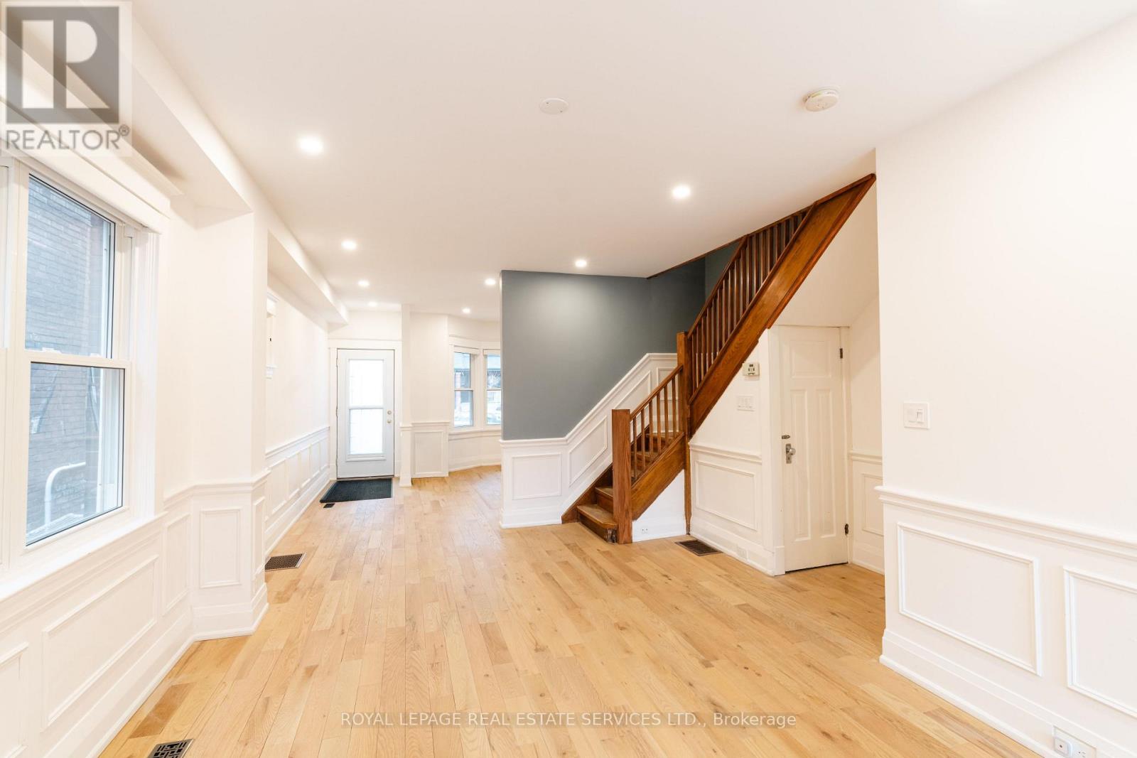 51 Wolverleigh Boulevard, Toronto, Ontario  M4J 1R6 - Photo 9 - E12650634