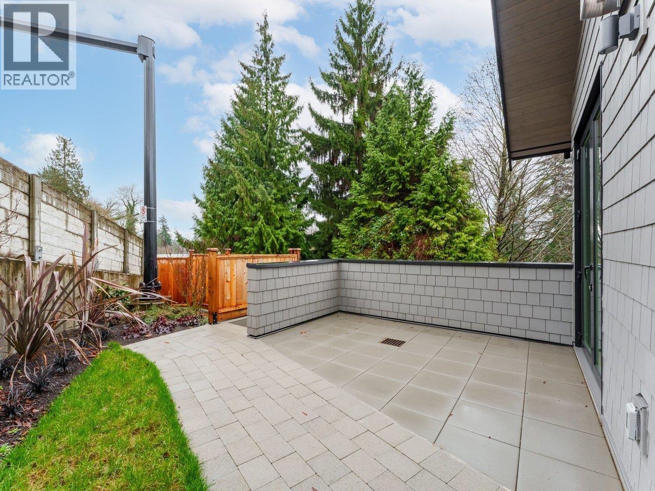 1123 E Keith Road, North Vancouver, British Columbia  V7L 1X4 - Photo 4 - R3074932