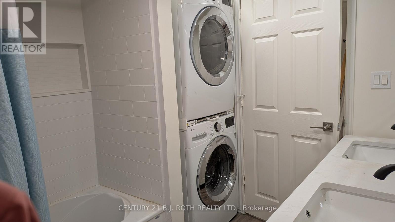 B - 20 Meadowland Avenue, Barrie, Ontario  L4N 2Y4 - Photo 11 - S12645326