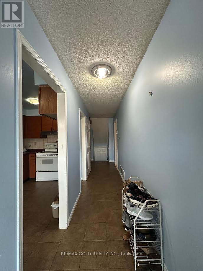 133 Cabernet Circle, Toronto, Ontario  M9V 4Z2 - Photo 3 - W12650590