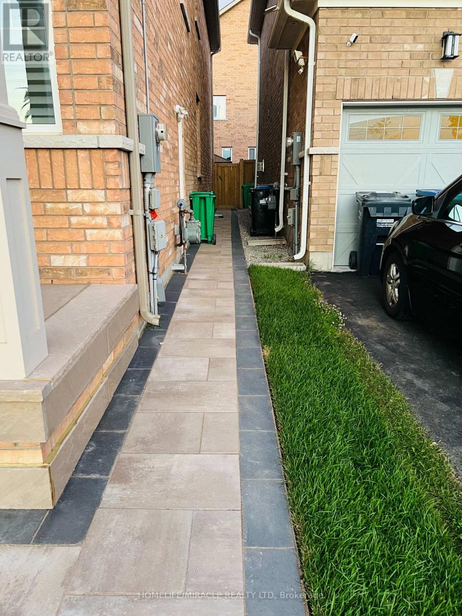 19 Exhibition Crescent, Brampton, Ontario  L7A 4B9 - Photo 43 - W12650596