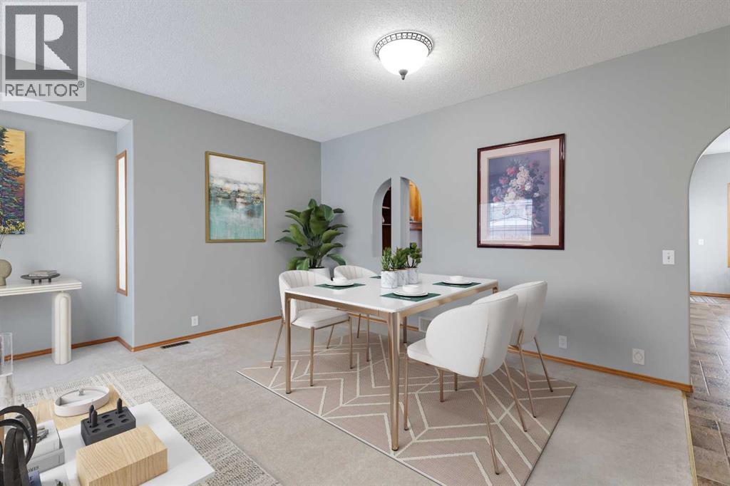 247 Mt Selkirk Close Se, Calgary, Alberta  T2Z 2P7 - Photo 5 - A2275461