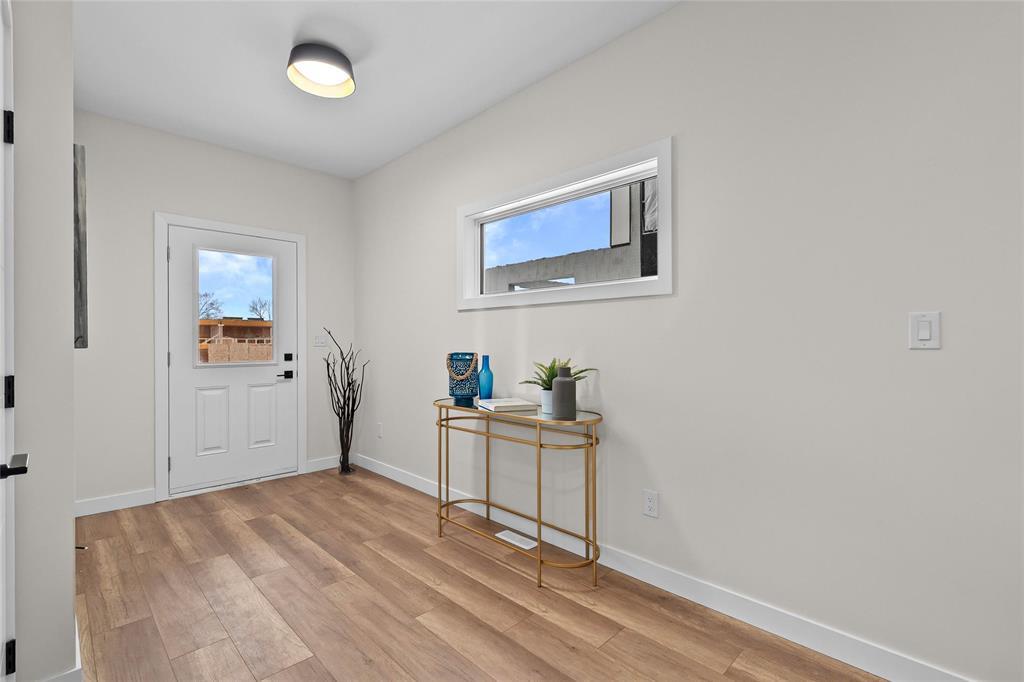 229 Numeracy Lane, Winnipeg, Manitoba  R2P 3A6 - Photo 4 - 202530181