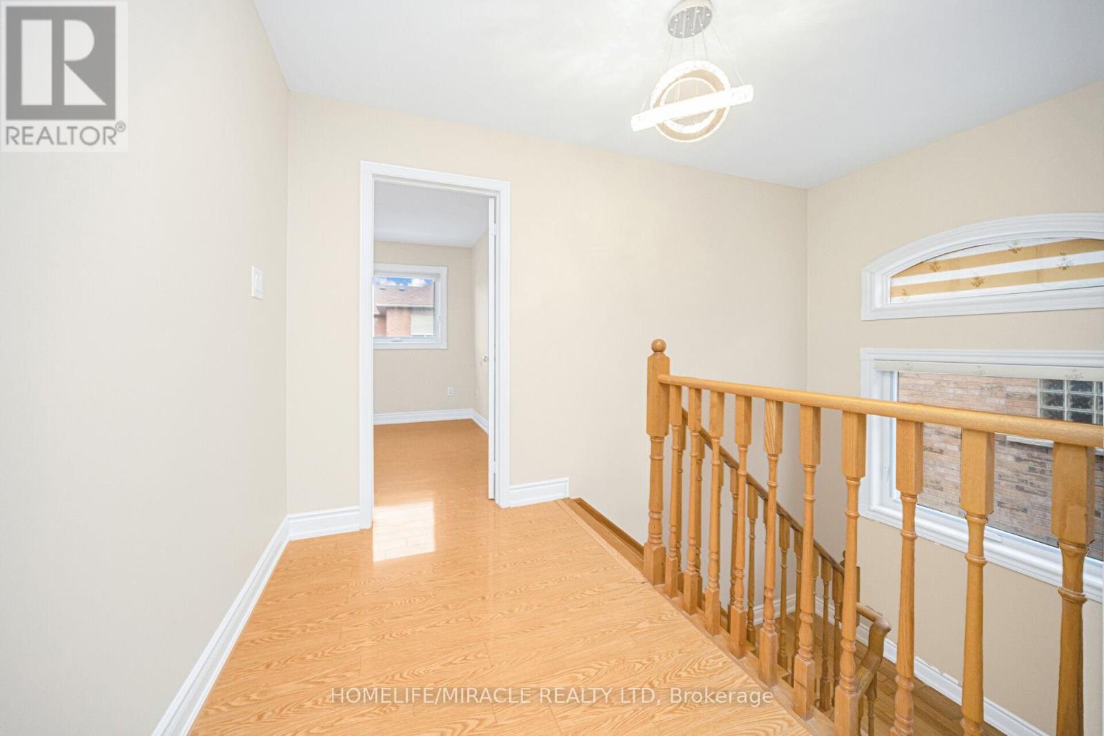 15 Starhill Crescent, Brampton, Ontario  L6R 2P9 - Photo 18 - W12650648