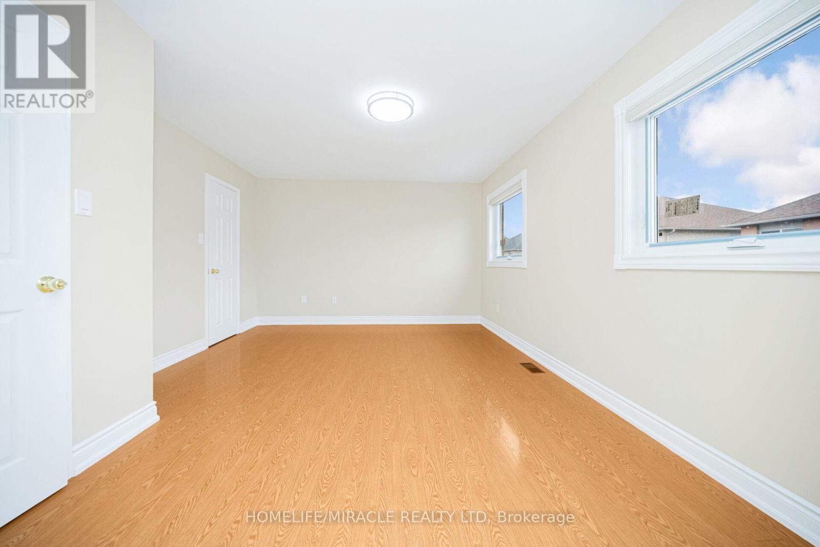 15 Starhill Crescent, Brampton, Ontario  L6R 2P9 - Photo 20 - W12650648