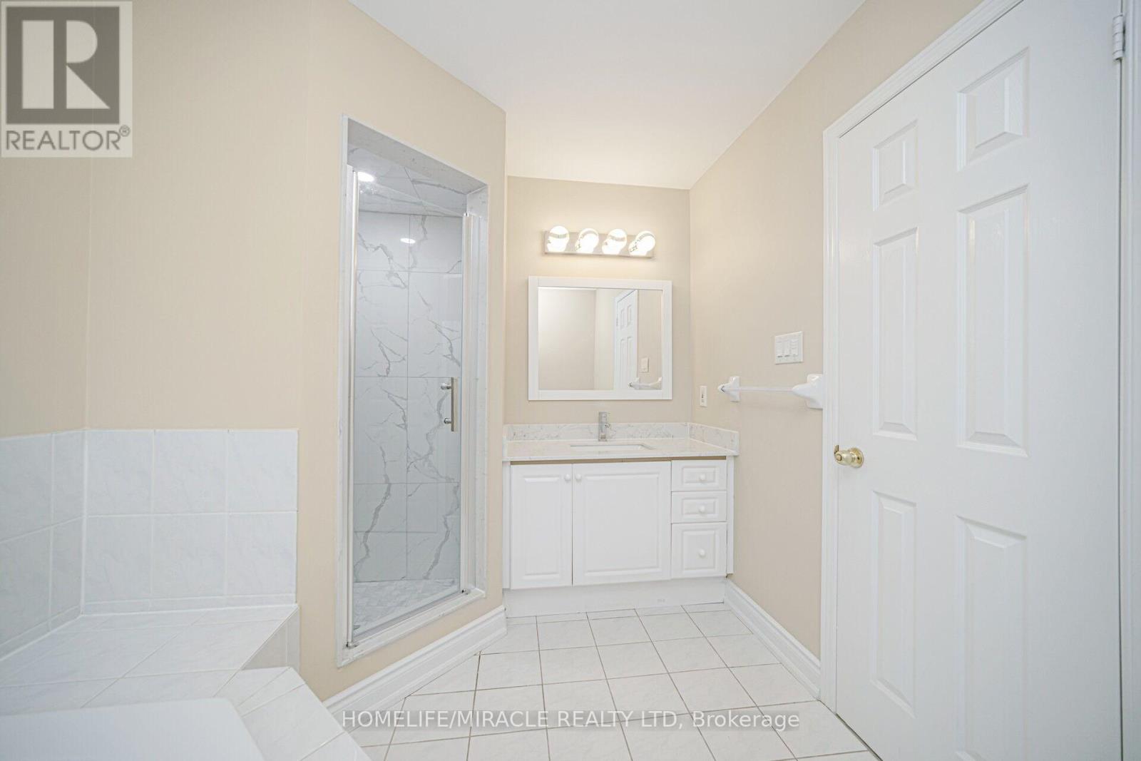 15 Starhill Crescent, Brampton, Ontario  L6R 2P9 - Photo 23 - W12650648