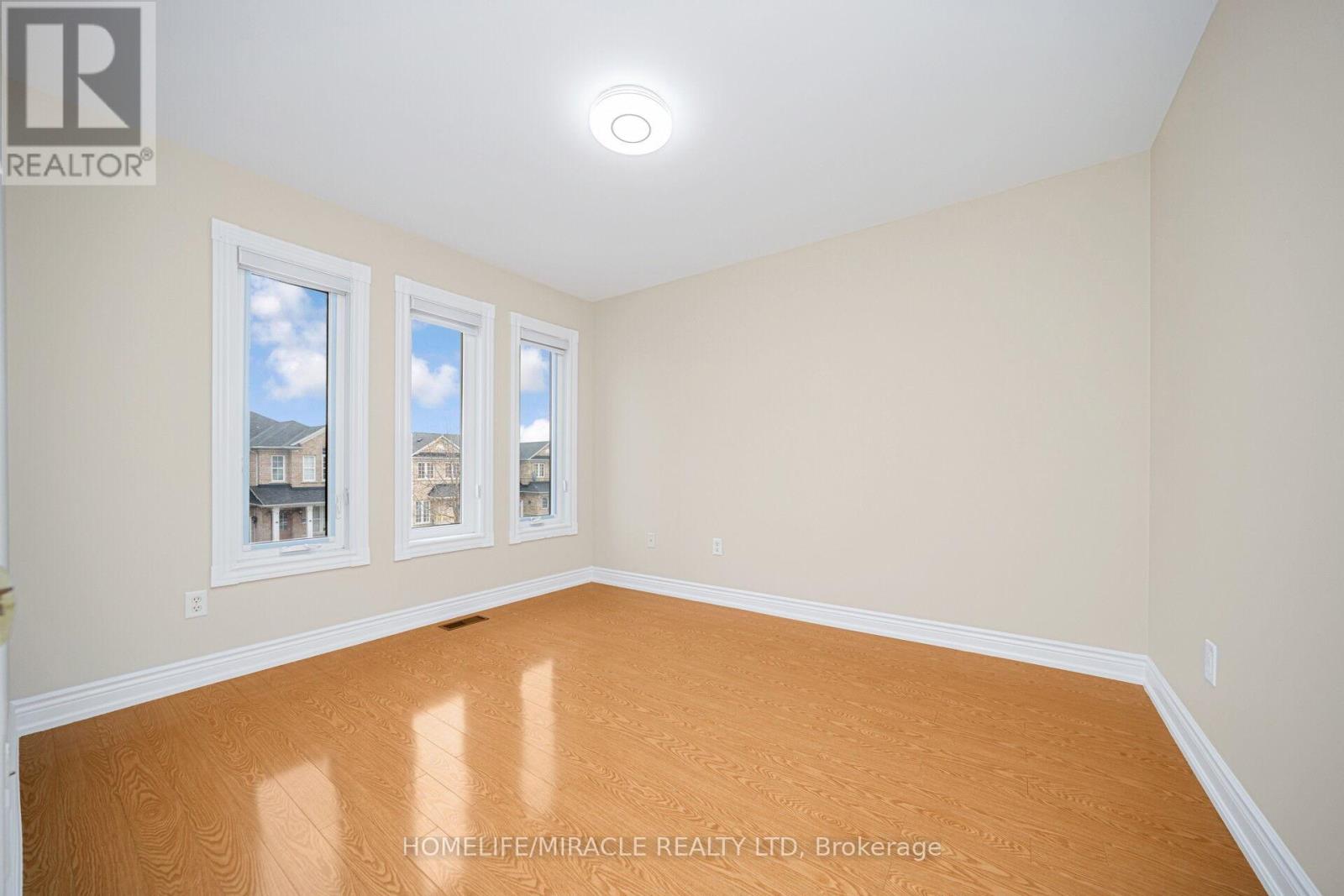 15 Starhill Crescent, Brampton, Ontario  L6R 2P9 - Photo 28 - W12650648