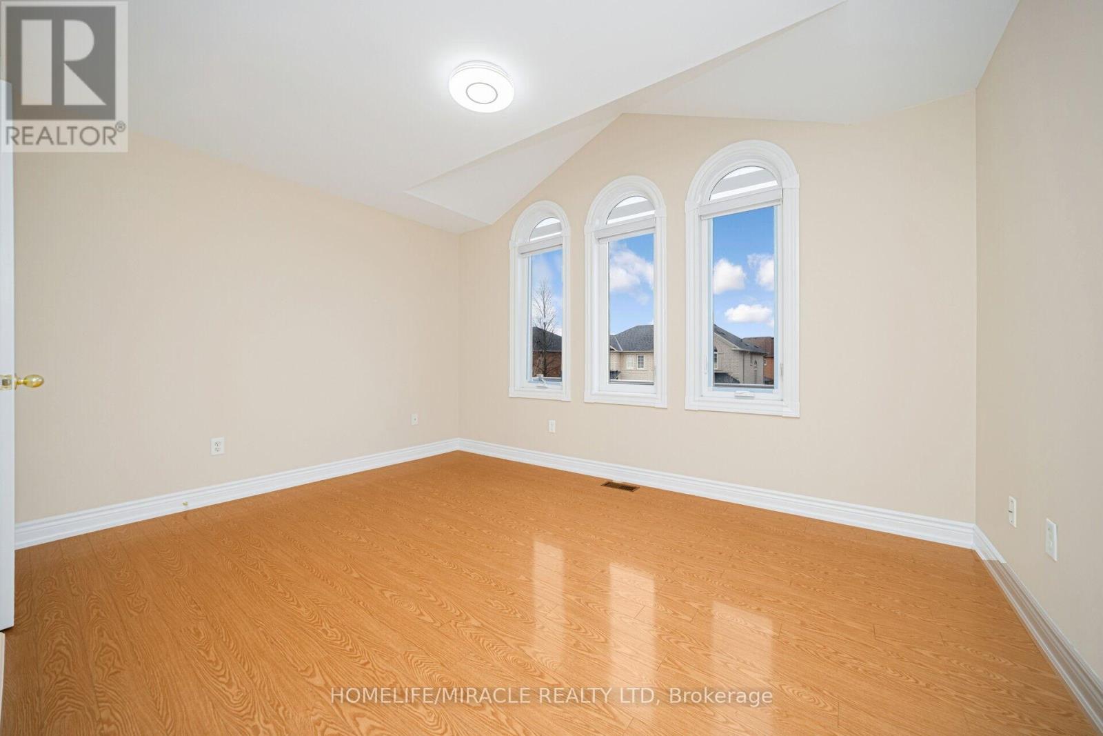 15 Starhill Crescent, Brampton, Ontario  L6R 2P9 - Photo 31 - W12650648