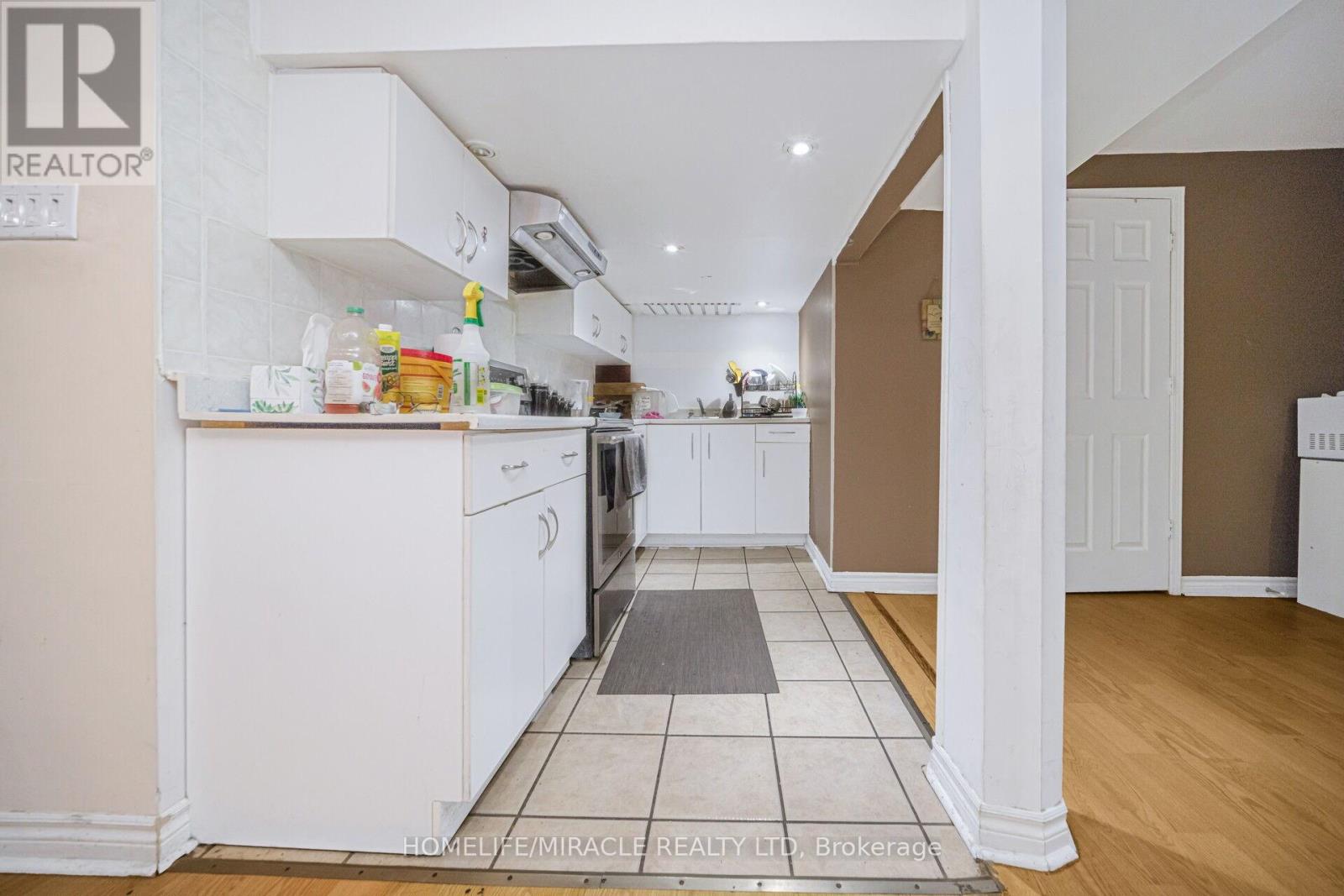 15 Starhill Crescent, Brampton, Ontario  L6R 2P9 - Photo 37 - W12650648