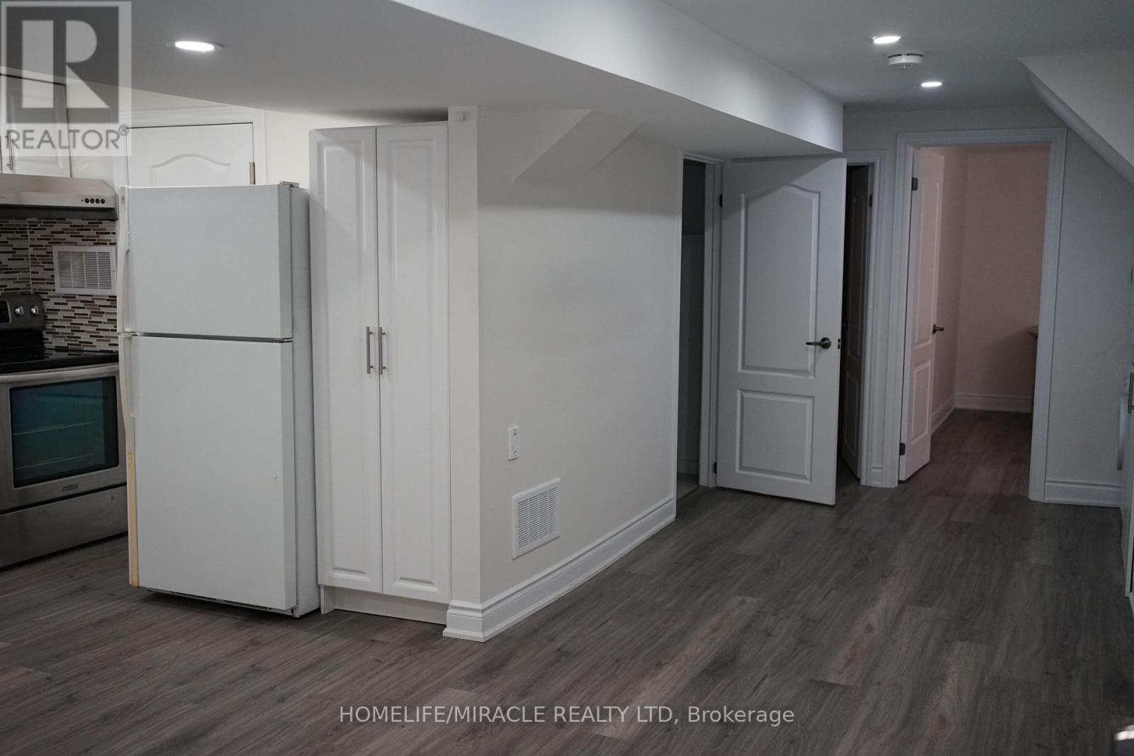 Lower - 5278 Astwell Avenue, Mississauga, Ontario  L5R 3K1 - Photo 3 - W12650654