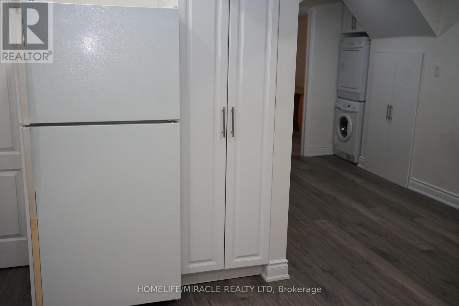 Lower - 5278 Astwell Avenue, Mississauga, Ontario  L5R 3K1 - Photo 4 - W12650654