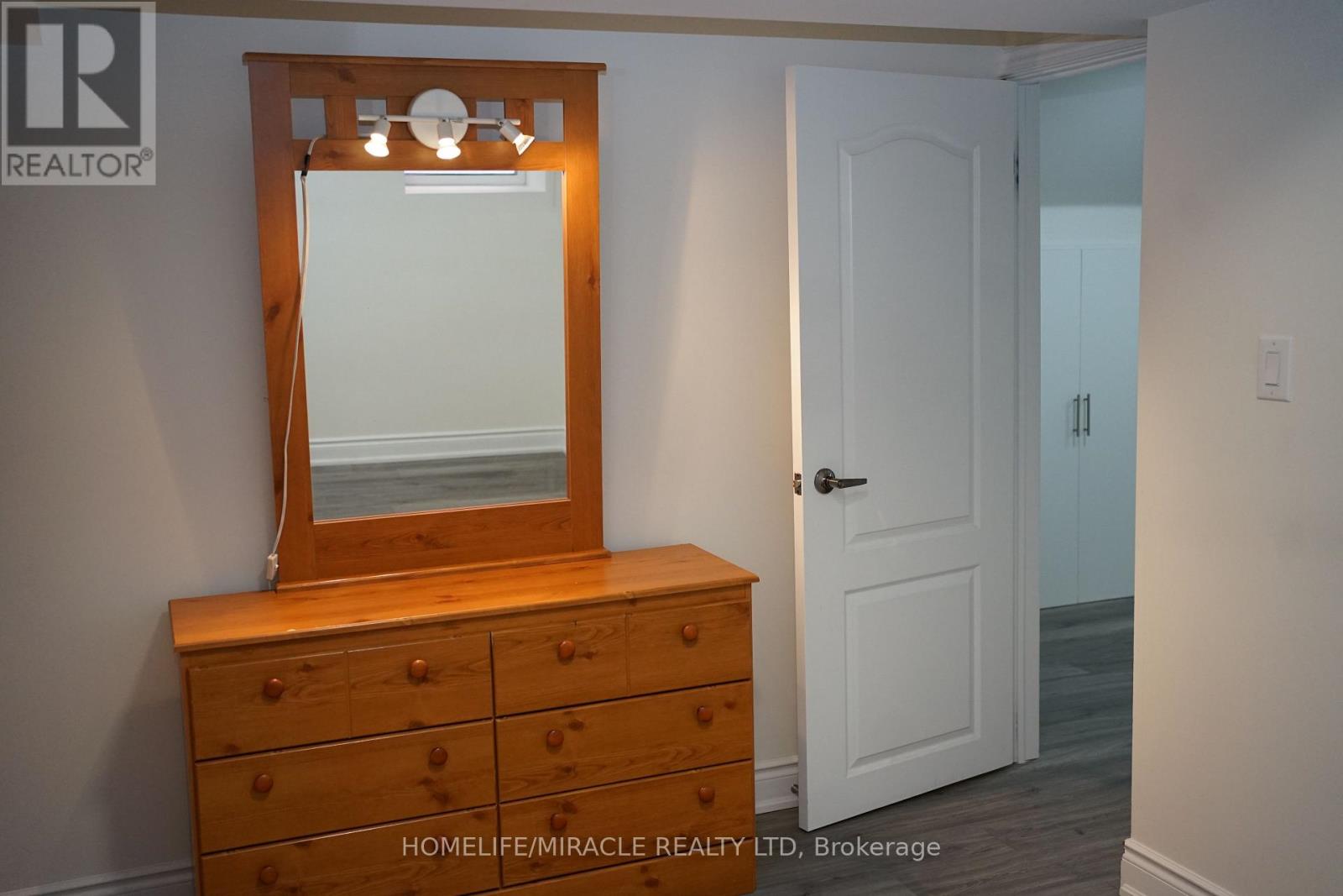 Lower - 5278 Astwell Avenue, Mississauga, Ontario  L5R 3K1 - Photo 8 - W12650654