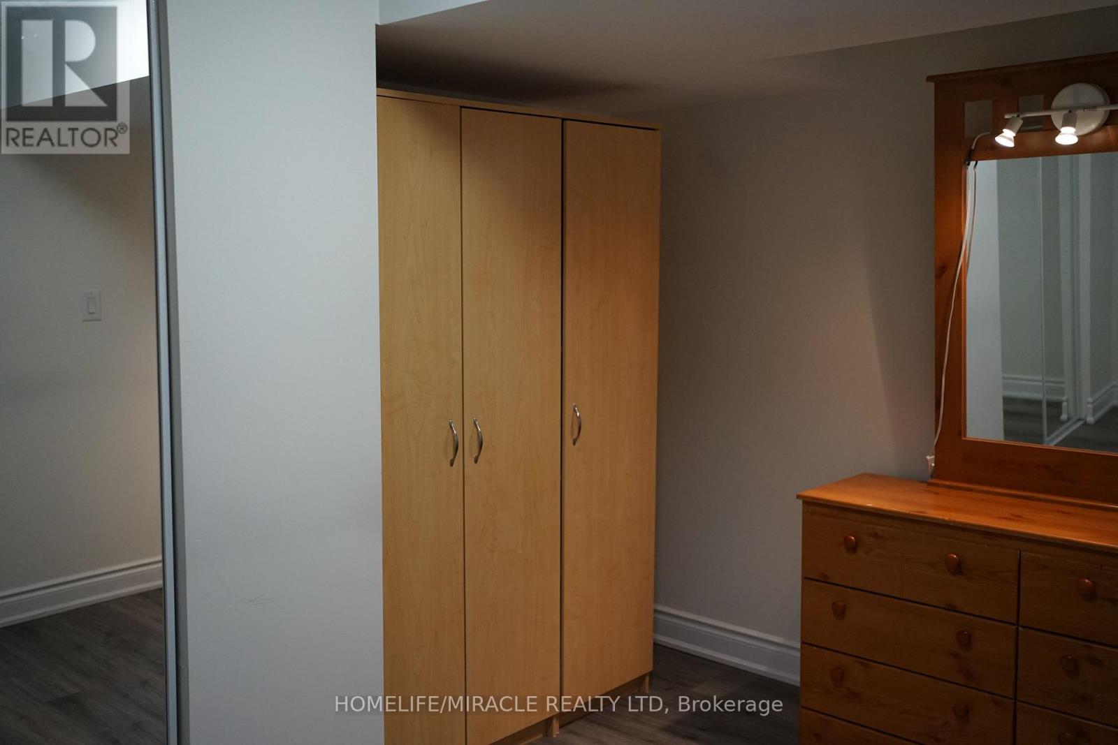 Lower - 5278 Astwell Avenue, Mississauga, Ontario  L5R 3K1 - Photo 9 - W12650654