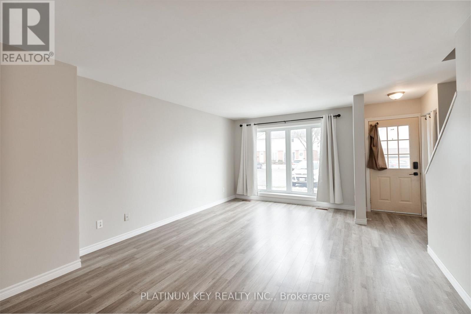 70 - 700 Exeter Road, London South, Ontario  N6E 1L2 - Photo 2 - X12650694