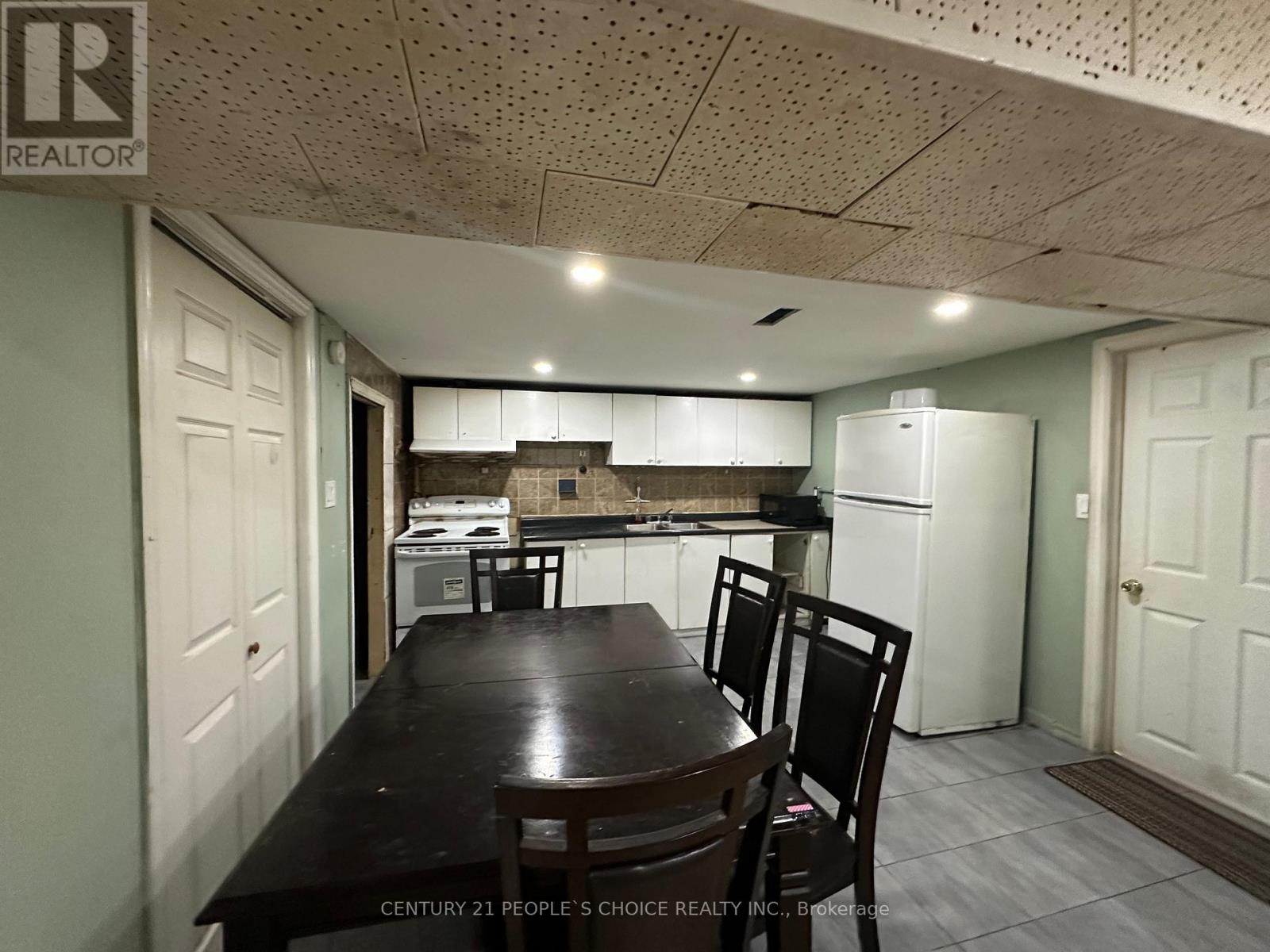 Bsmt - 142 Silverstone Drive, Toronto, Ontario  M9V 3G7 - Photo 5 - W12650620