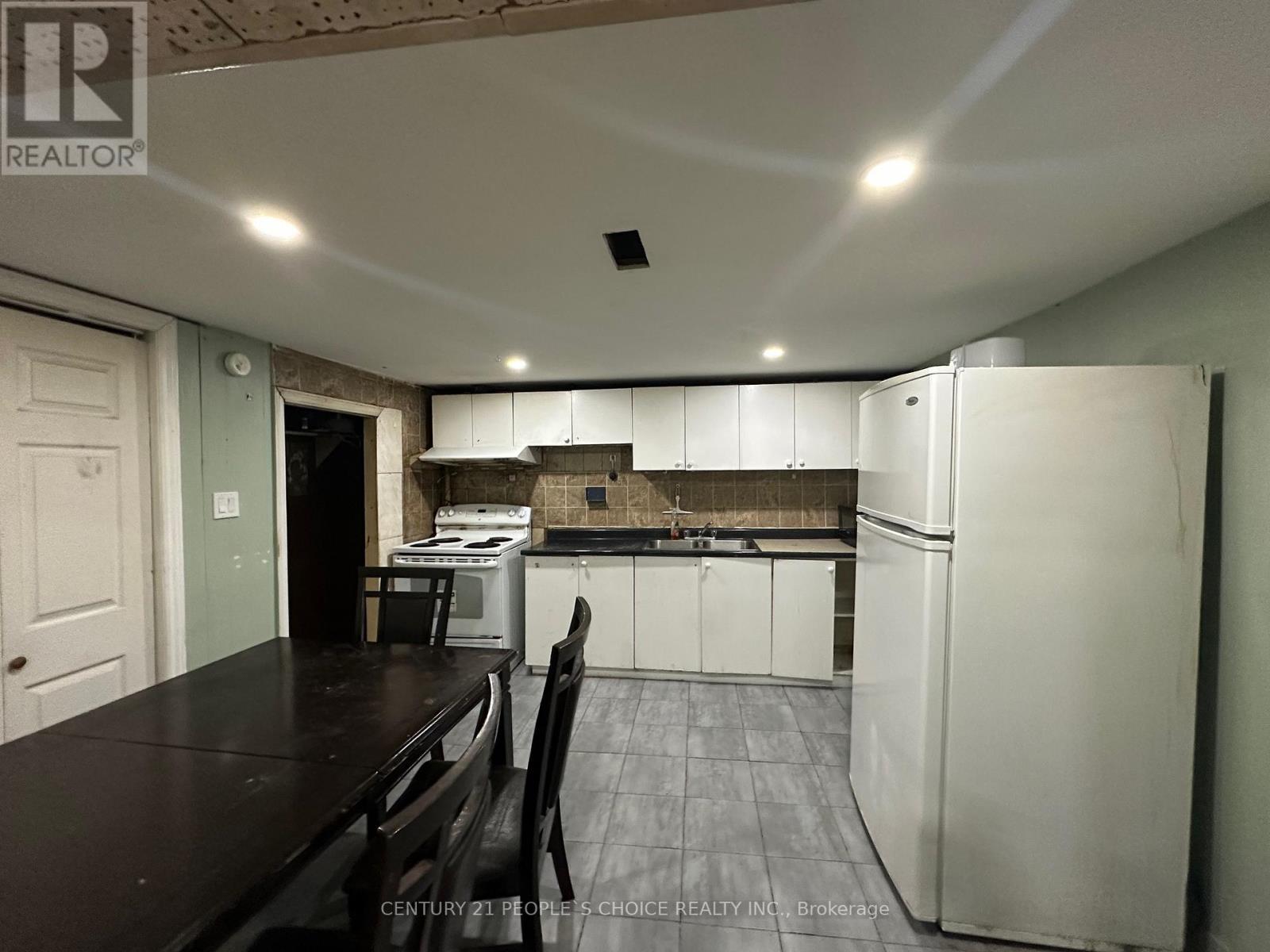 Bsmt - 142 Silverstone Drive, Toronto, Ontario  M9V 3G7 - Photo 6 - W12650620