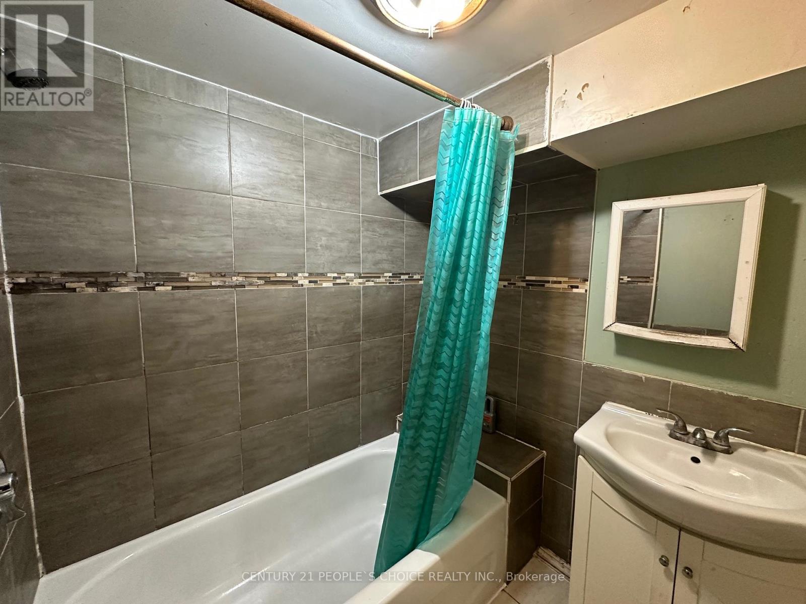 Bsmt - 142 Silverstone Drive, Toronto, Ontario  M9V 3G7 - Photo 9 - W12650620