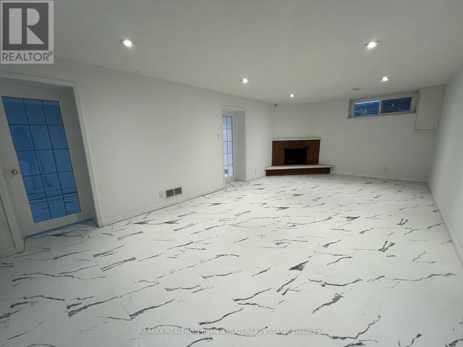 298 Newton Drive, Toronto, Ontario  M2M 2P8 - Photo 17 - C12650664