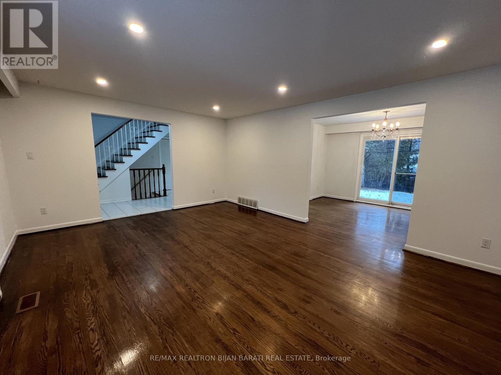 298 Newton Drive, Toronto, Ontario  M2M 2P8 - Photo 4 - C12650664