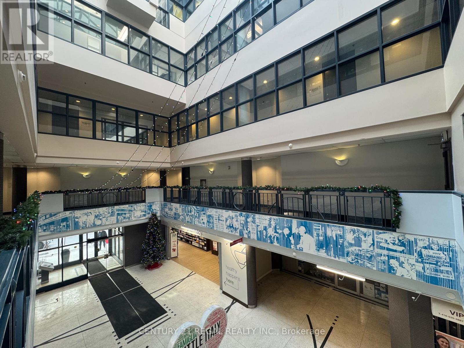 201-622 College Street, Toronto, Ontario  M6G 1B4 - Photo 2 - C12650666