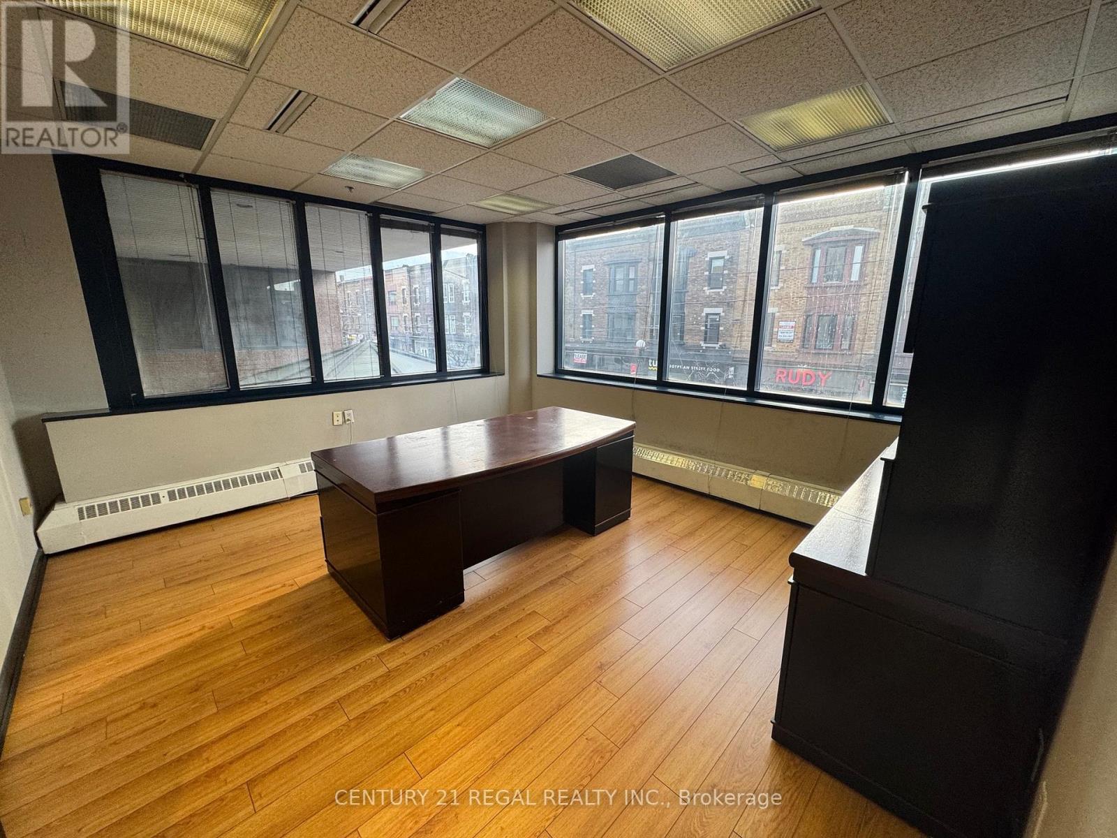 201-622 College Street, Toronto, Ontario  M6G 1B4 - Photo 6 - C12650666