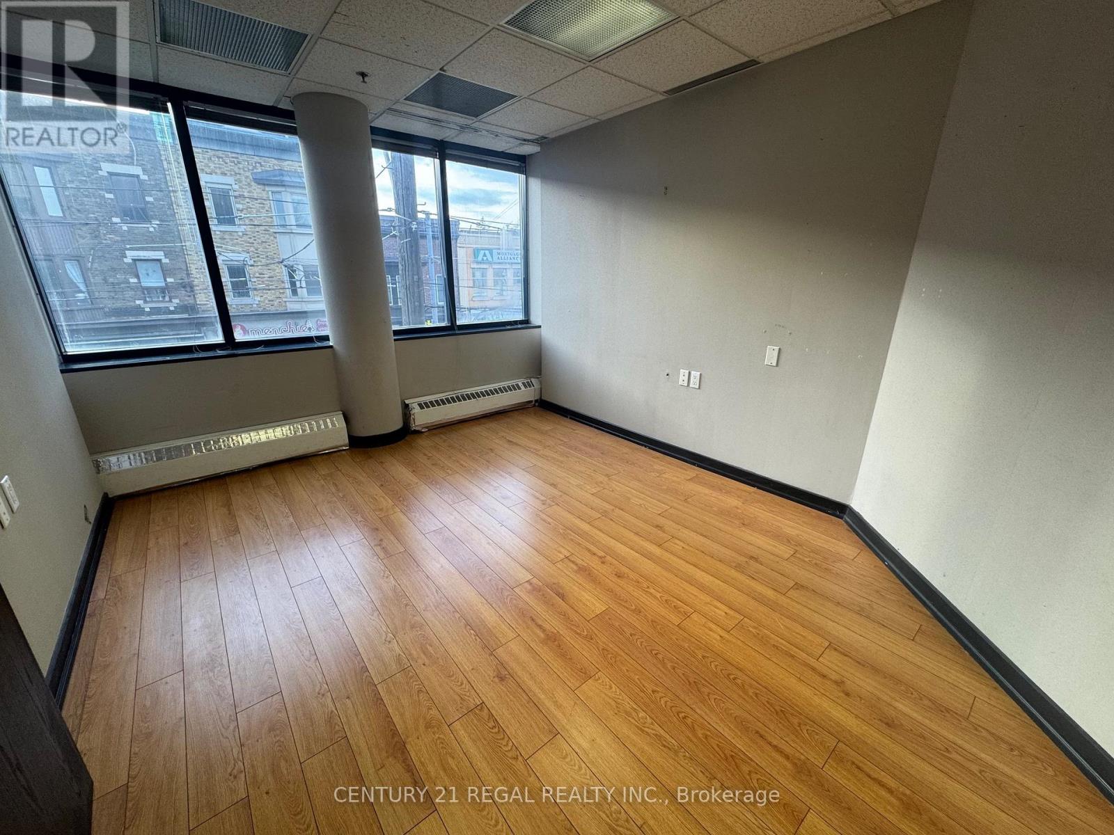 201-622 College Street, Toronto, Ontario  M6G 1B4 - Photo 8 - C12650666