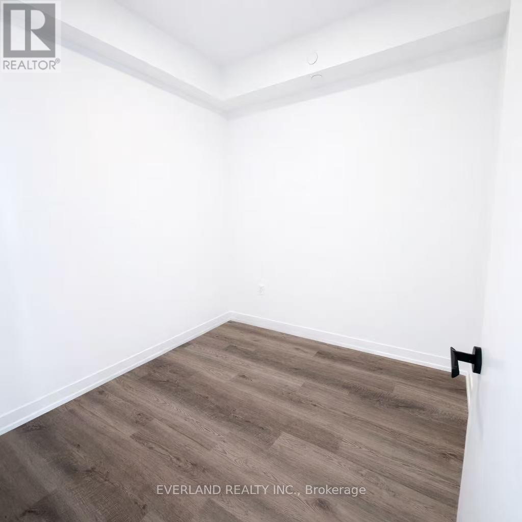 4610 - 8 Interchange Way, Vaughan, Ontario  L4K 0R2 - Photo 11 - N12650682