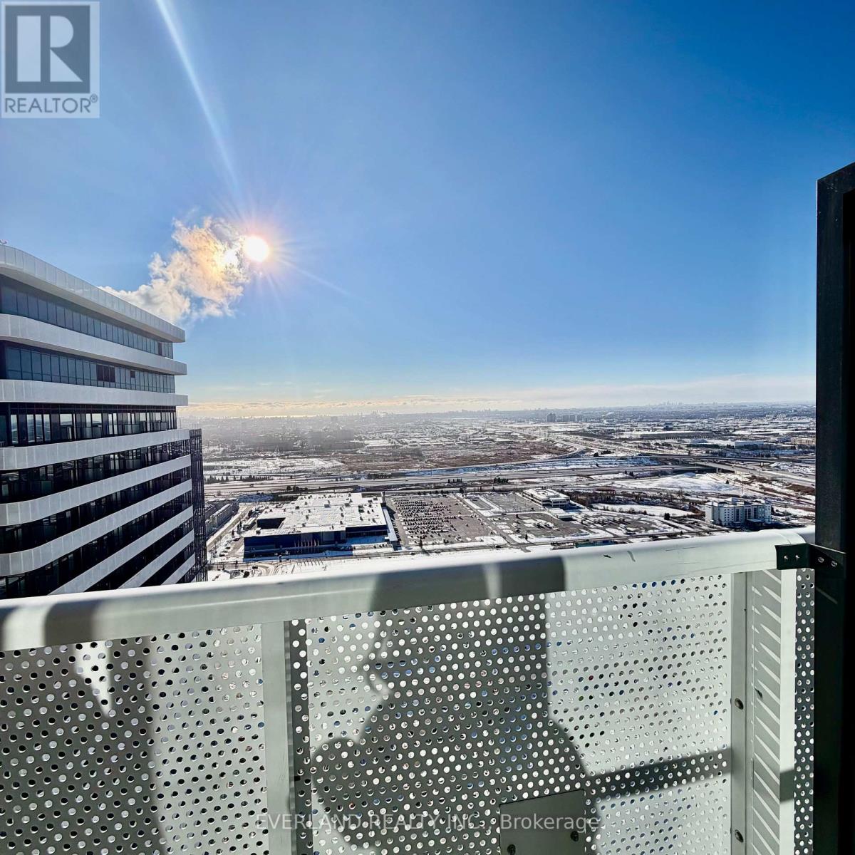 4610 - 8 Interchange Way, Vaughan, Ontario  L4K 0R2 - Photo 13 - N12650682