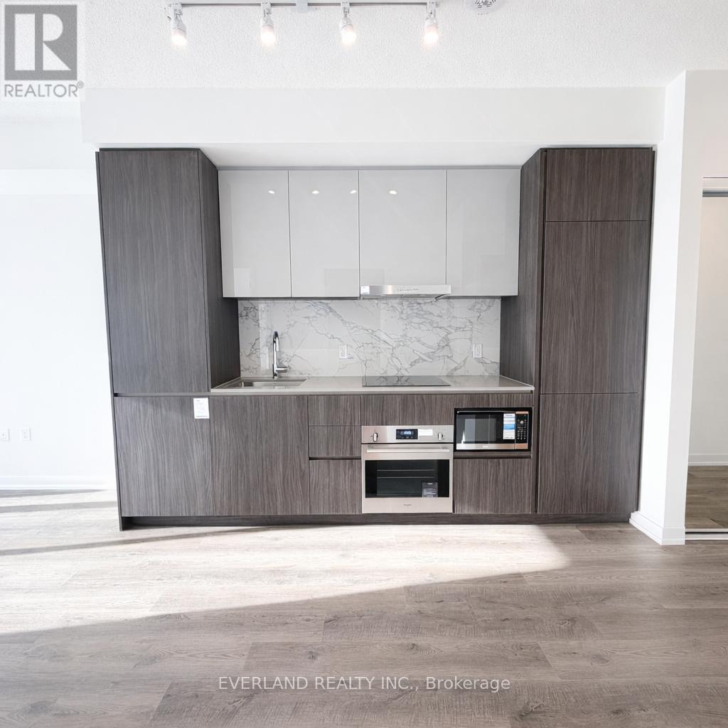 4610 - 8 Interchange Way, Vaughan, Ontario  L4K 0R2 - Photo 5 - N12650682