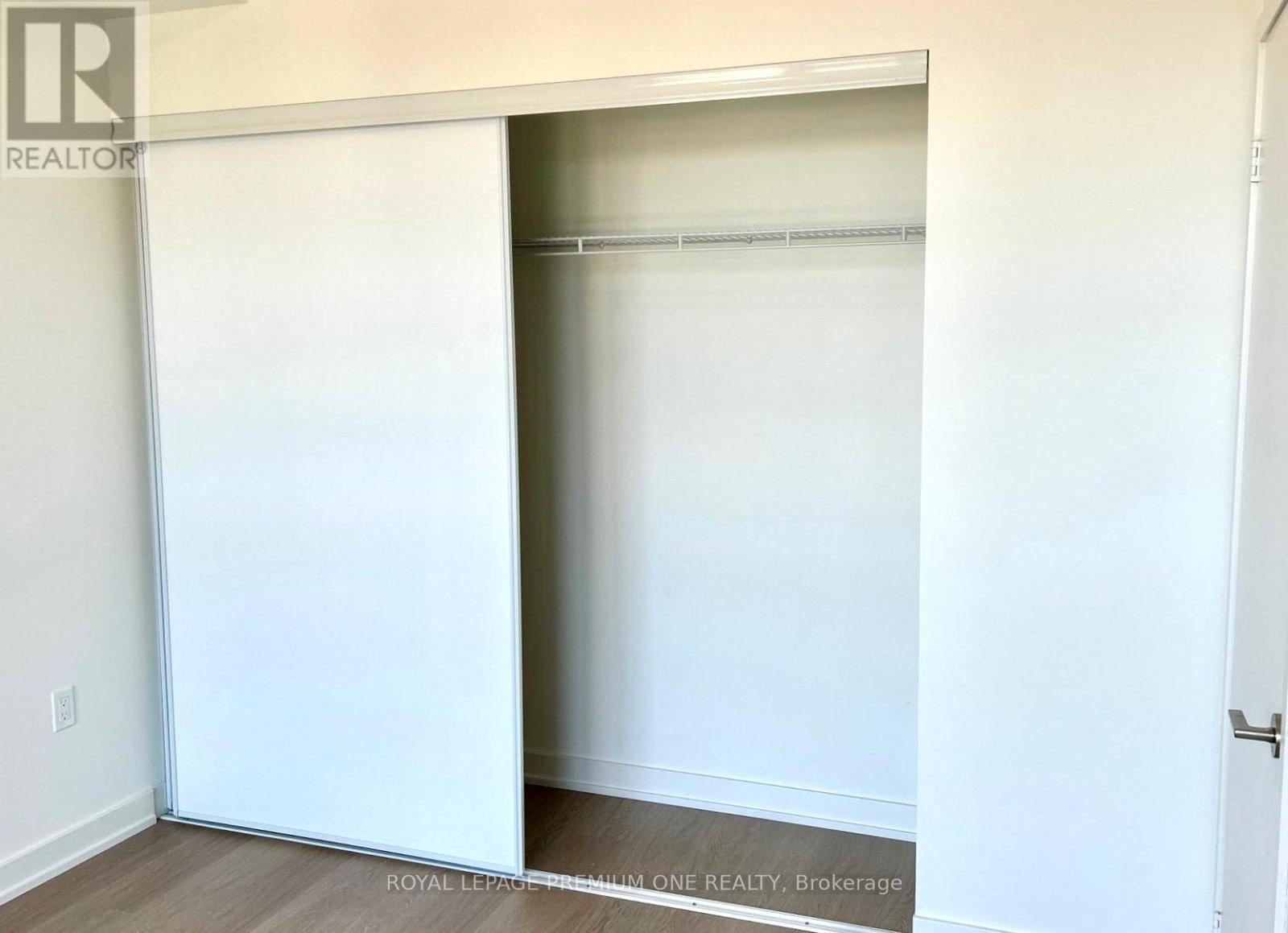 421 - 859 The Queensway Avenue W, Toronto, Ontario  M8Z 1N8 - Photo 7 - W12650668