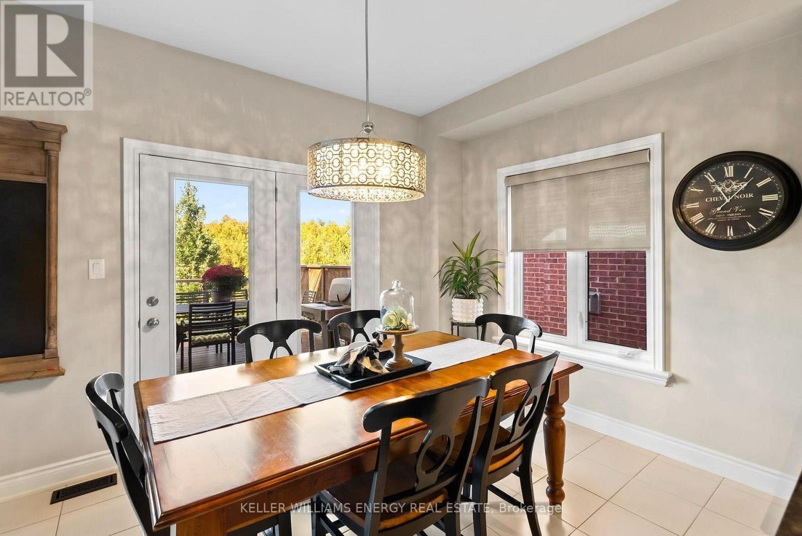 34 Endeavour Court, Whitby, Ontario  L1P 0B5 - Photo 6 - E12650714