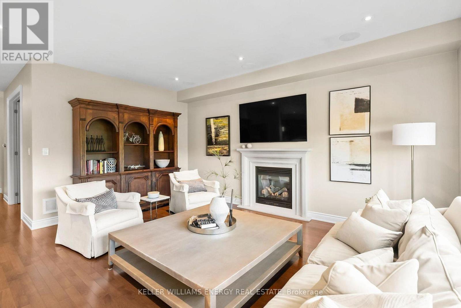 34 Endeavour Court, Whitby, Ontario  L1P 0B5 - Photo 9 - E12650714