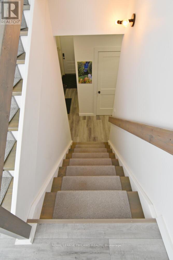 9904 Lake Road, Lambton Shores, Ontario  N0N 1J1 - Photo 23 - X12650704