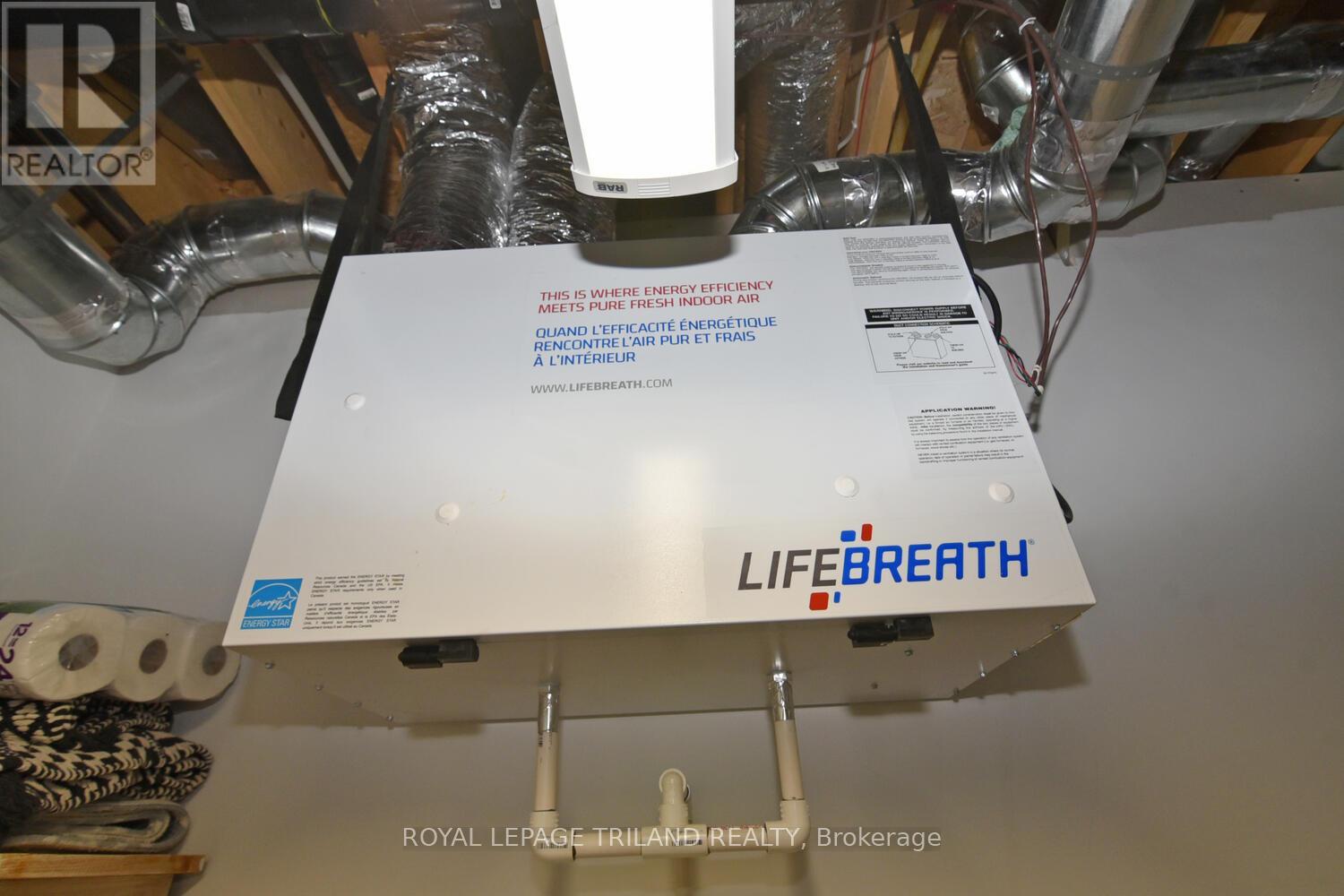 9904 Lake Road, Lambton Shores, Ontario  N0N 1J1 - Photo 27 - X12650704