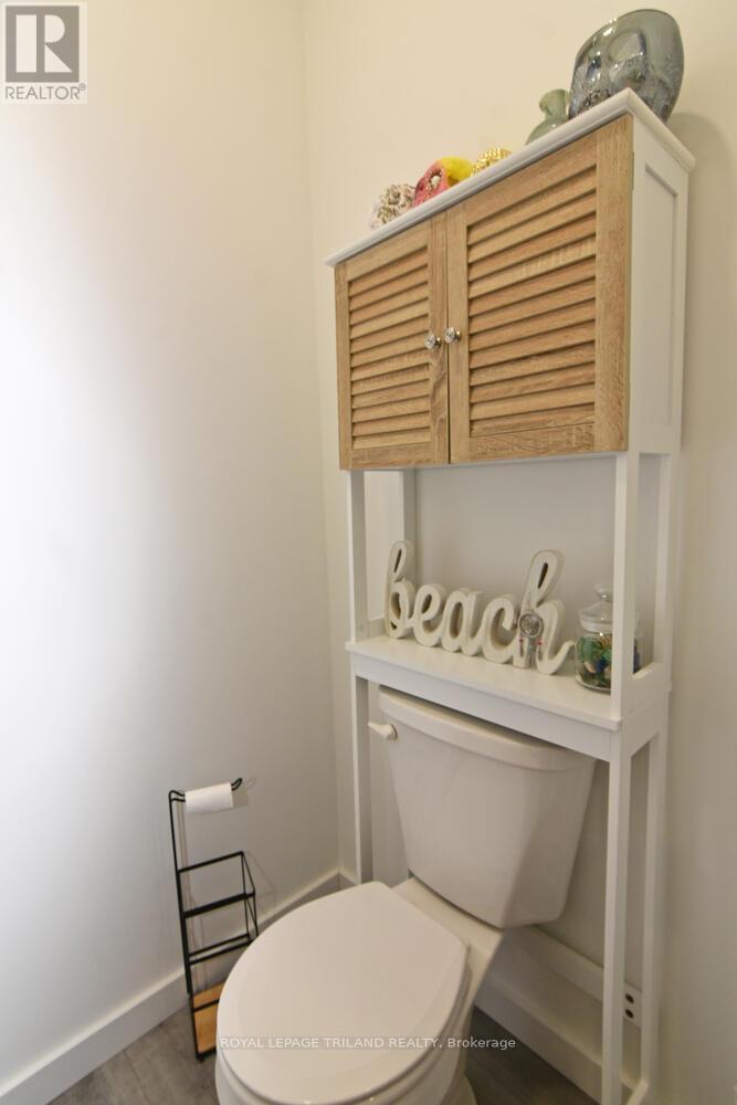 9904 Lake Road, Lambton Shores, Ontario  N0N 1J1 - Photo 30 - X12650704