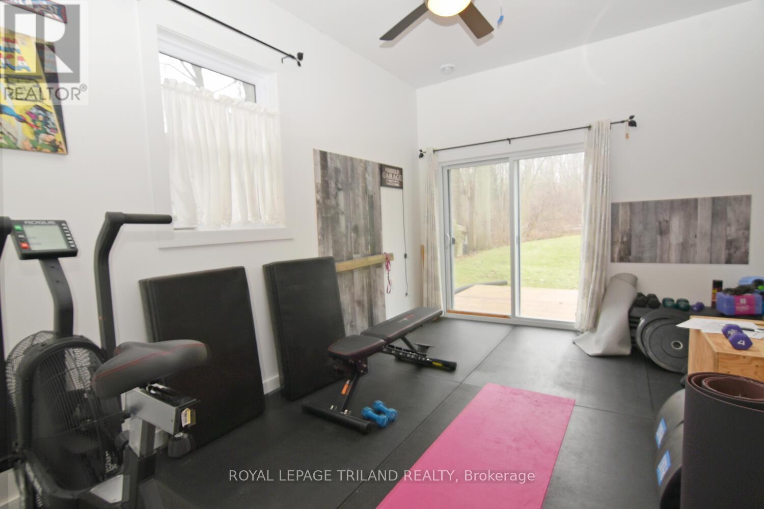 9904 Lake Road, Lambton Shores, Ontario  N0N 1J1 - Photo 31 - X12650704