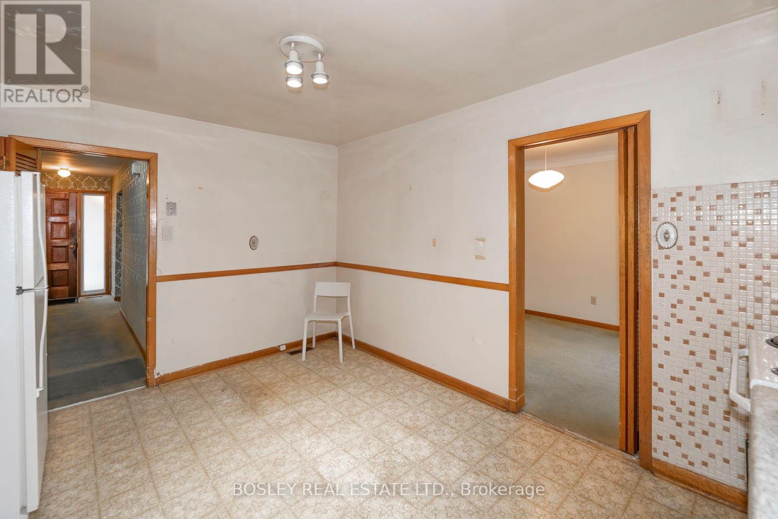 332 Senlac Road, Toronto, Ontario  M2R 1R3 - Photo 15 - C12650700