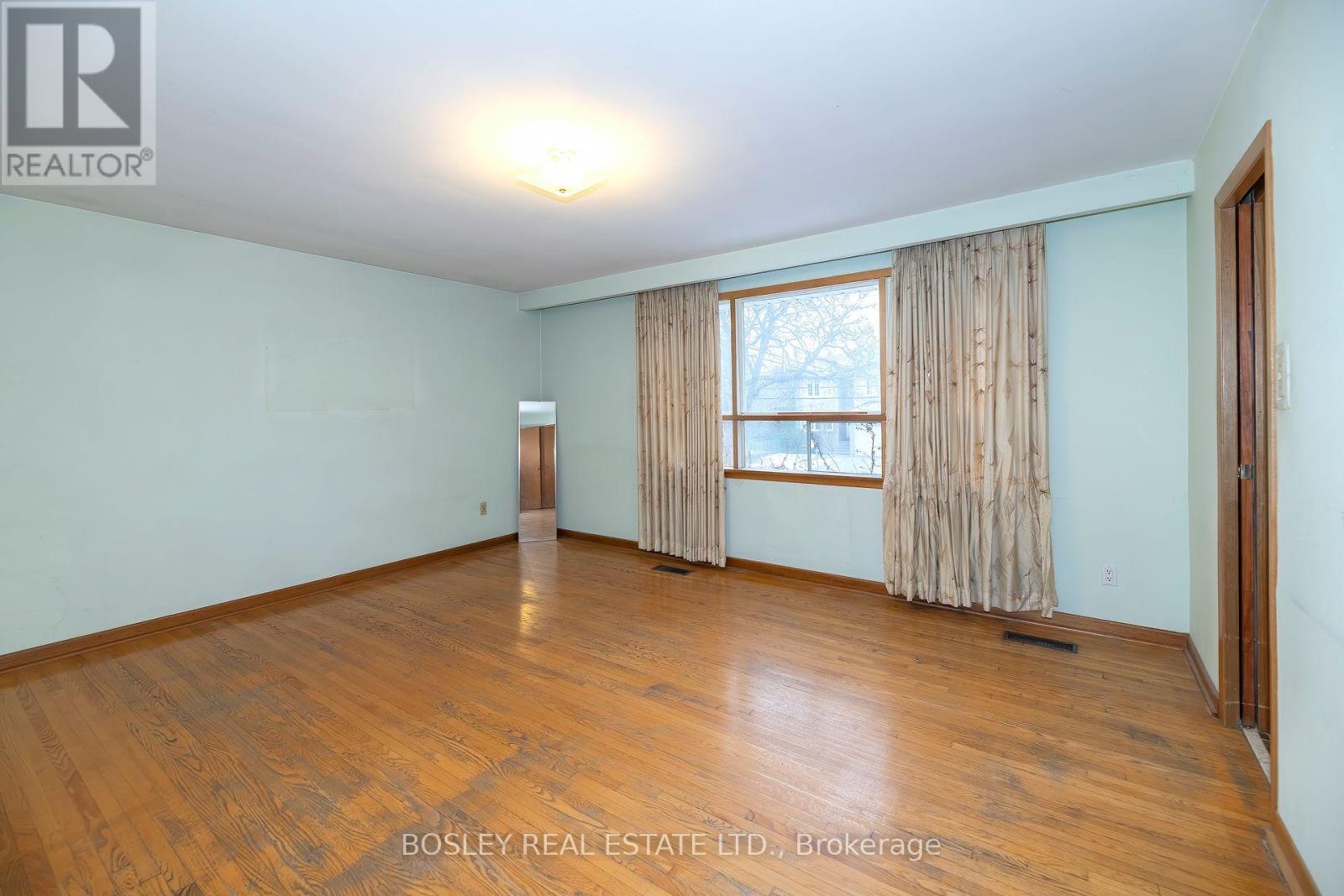 332 Senlac Road, Toronto, Ontario  M2R 1R3 - Photo 17 - C12650700