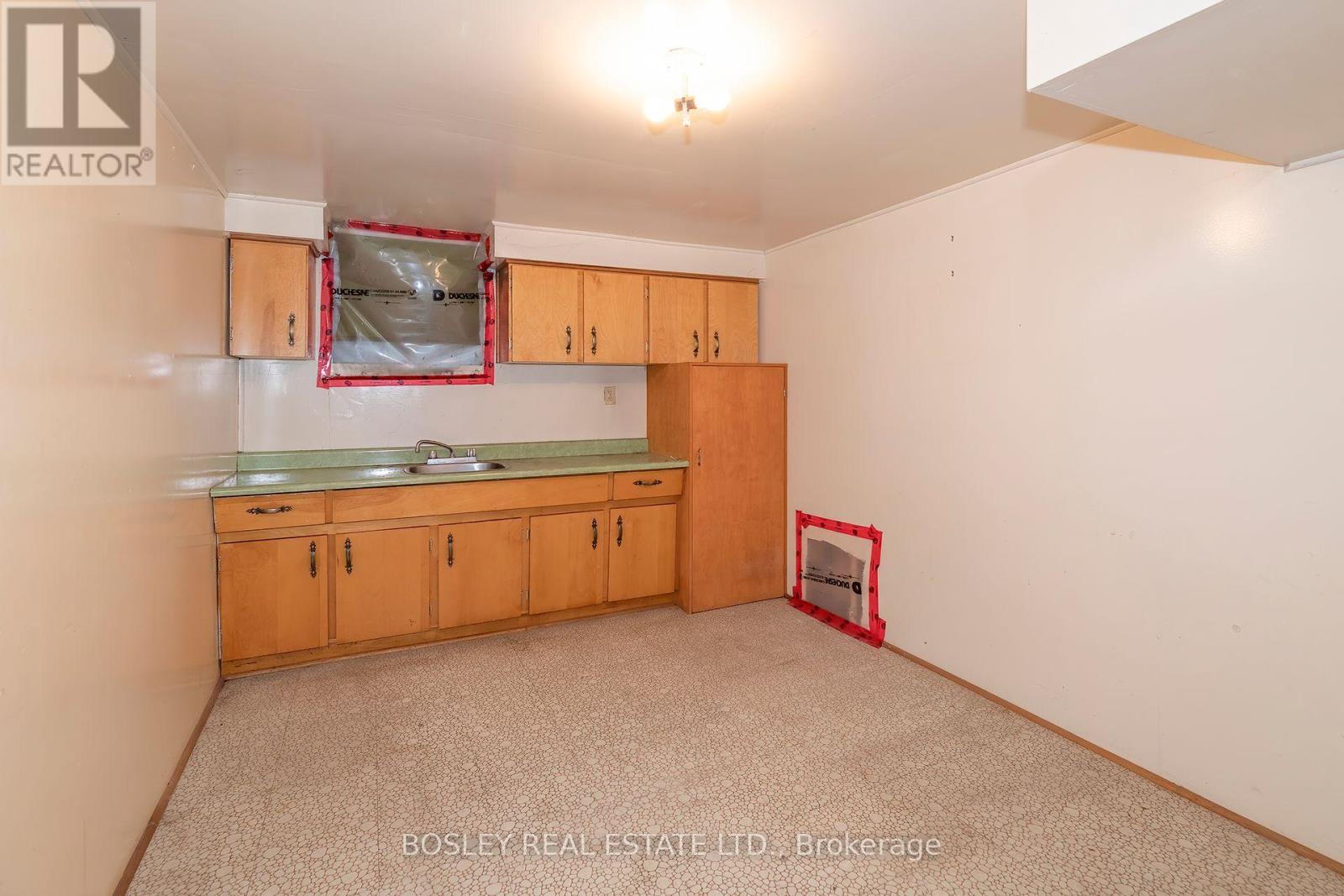 332 Senlac Road, Toronto, Ontario  M2R 1R3 - Photo 33 - C12650700