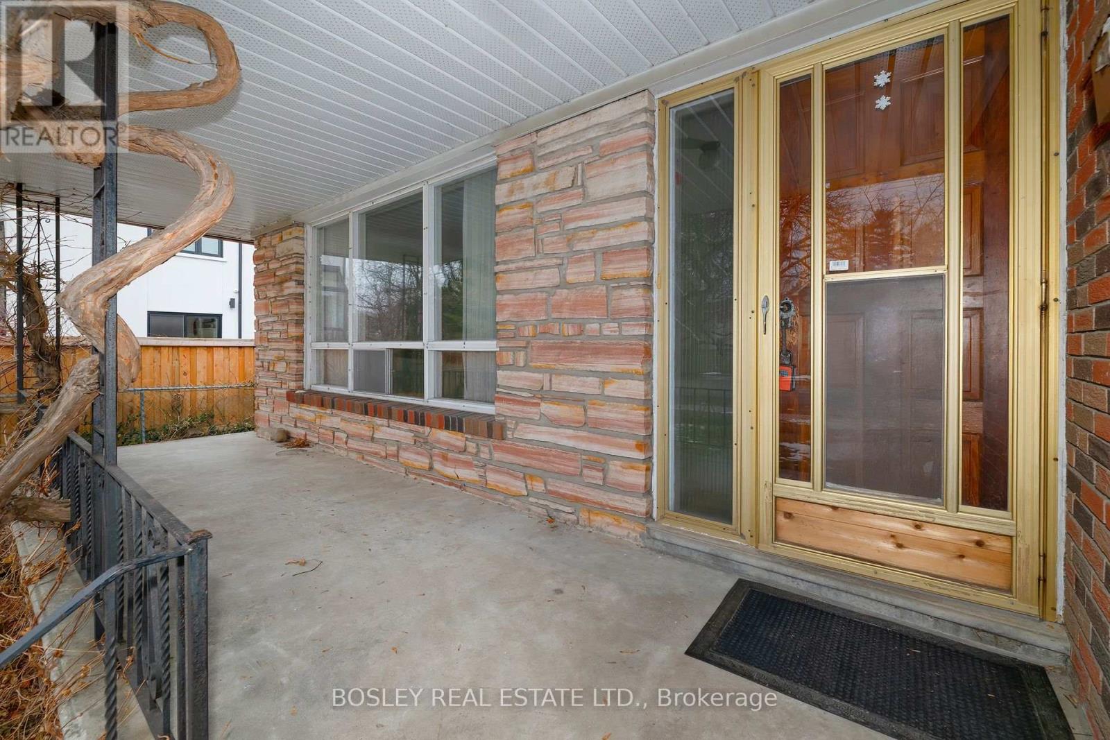 332 Senlac Road, Toronto, Ontario  M2R 1R3 - Photo 4 - C12650700