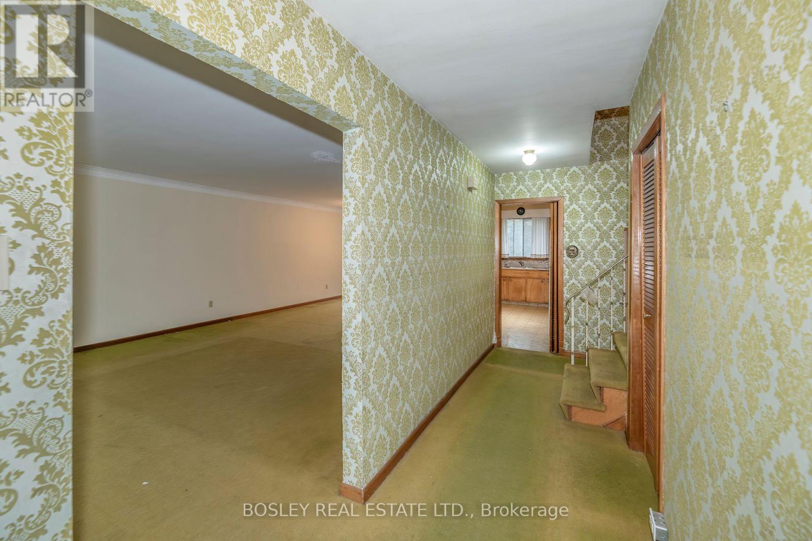 332 Senlac Road, Toronto, Ontario  M2R 1R3 - Photo 7 - C12650700