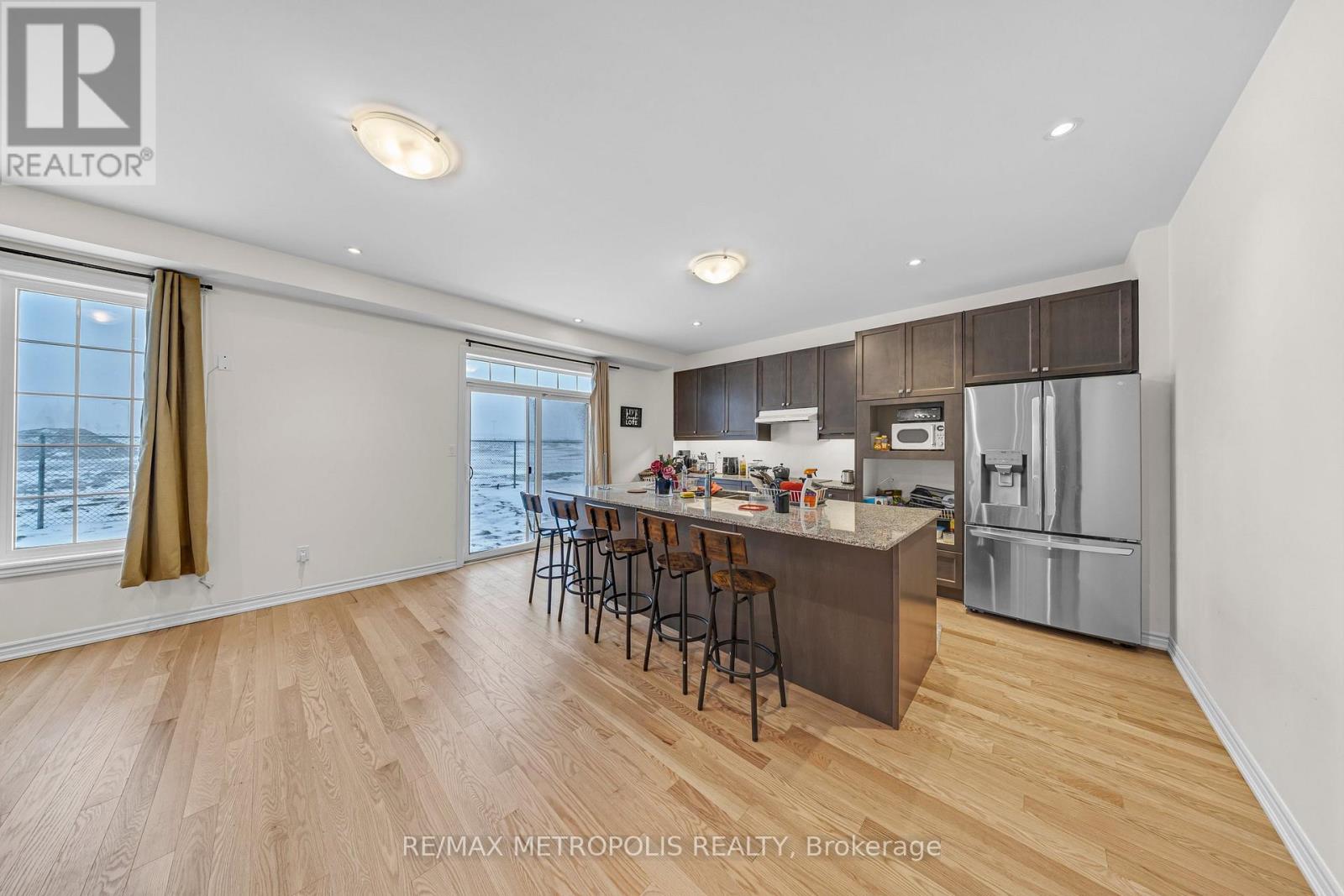 941 Rexton Drive, Oshawa, Ontario  L1L 0V1 - Photo 10 - E12650702